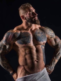 lovemales94: Pecs, ink and washboard abs.