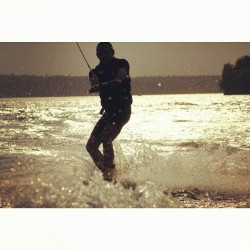 h-a-p-p-y-81:  Wakeboarding