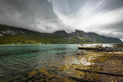 photosofnorwaycom:Rainy day #lofoten #flakstad #norge #norway #rainyday #travel #travelphotography #photo #photogram #cloud #moment by alexcsgoh via Instagram ift.tt/2yrMcF5 http://ift.tt/2jPo9MU