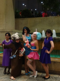 gigigachi:  Meet the Misc. Cast of Team Fortress 2! Light Color Miss Pauling- grossberg Merasmus- wahrsagerTentaspy- lithefider Please let me know who the cosplayers are so I may tag them! The sun hated us. That is all  Oh my fucking god my face in the