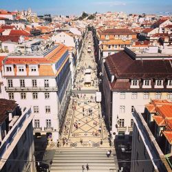 lisboalife:  Comment: tezita said “Lisboa do meu ❤️! #instaworld_shots #instamood #jornalistasdeimagens #lisboa #lisbonlovers #portugal #poesiadoolhar #portugal_de_sonho #portugaloteuolhar #portugalcomefeitos #onossoportugal #lonelyplanet #traveligram