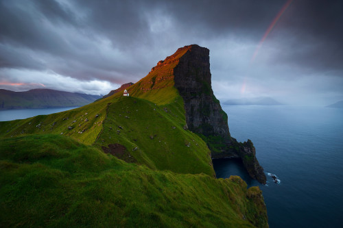 expressions-of-nature:  Faroe Islands, Denmark by Sven Broeckx