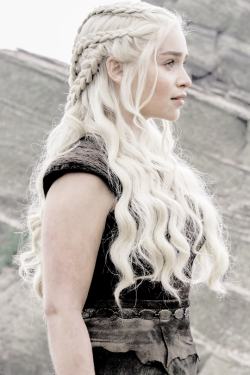 lordbryndenrivers:  Daenerys Targaryen in Game of Thrones 6.05 “The Door” 