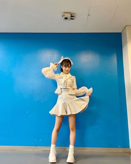 soimort:小栗有以 - Instagram - Thu 30 Dec 2021  #レコード大賞#Japan Record Awards 新衣装を今回作って頂きました！ 今回の衣装も可愛すぎて。。 特に髪飾りがビックリボンで 可愛い〜〜🎀🤍We had a new