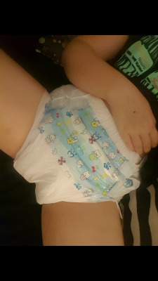 thepurpletrichome:♡ FIRST DIAPER POST ♡ Fresh diapeee, with that classic dip camel toe A first post is particularly important to recognize with a reblog. Sometimes it takes a lot of courage to display one’s fetish to others. Thanks, @thepurpletrichrome!