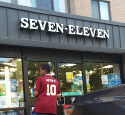diary-of-a-chinese-kid: This 7 eleven makes me feel awkward