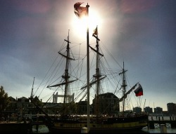 livellifeasakid:  Pirate ship in our harbor by me