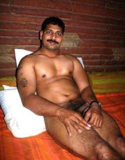 indianbears:  HOT INDIAN MUSCLE BEAR  Probably the only dedicated INDIAN BEARS blog in Tumblr. http://indianbears.tumblr.com 