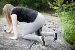 nilspeeplace: littlemisspixels: I wet myself on a hike yesterday… it felt so good after holding it for so long :3 Wet leggings and those cute shoes… awesome! :D 