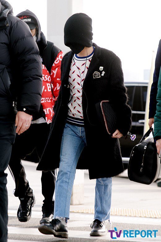 [22/1/2016][Pho] GD&TOP tại sân bay đi Paris Tumblr_o1cf03XilM1qb2yato7_540