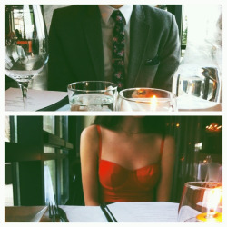 quinnelly154:   nakedasicame: My idea of date.   ^