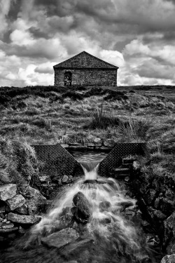 photowilliams:  High on the Moors Reservoir pump house. Smiiddyshaw, County Durham, UK, 