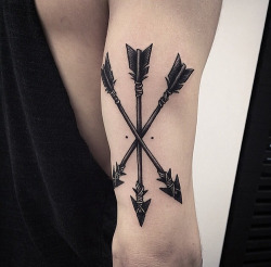 xunablr:  broken-non-unbroken:  Arrow  Oh que hermoso mi futuro tatuaje