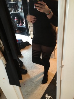 weary-bones:  I got some more tights ☺️❤️