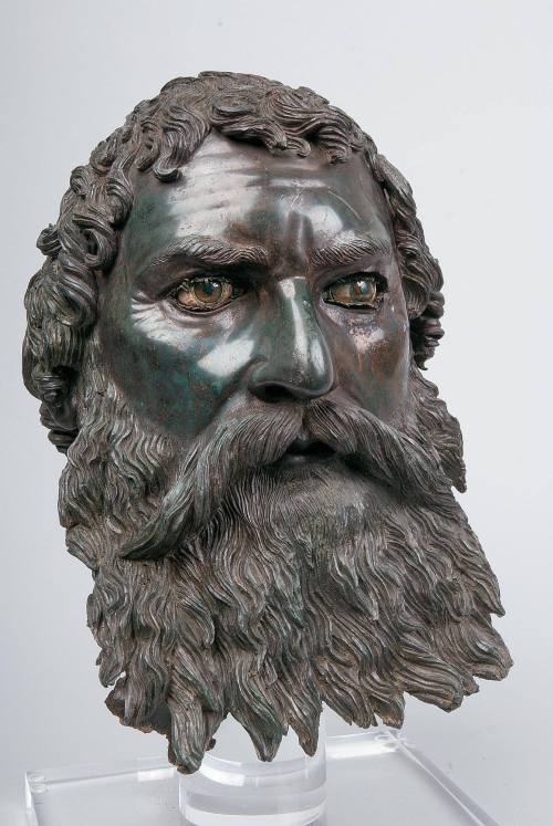 arjuna-vallabha:The incredibly realistic 2320 years old bronze head of the Thracian king Seuthes III, now housed at the National Museum of Archeology in Sofia, Bulgaria   Hey daddy