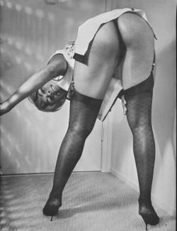 vintage-juene-femme:  Les photos nue et charme de Eartha Kitt La-Soubrette.fr Vintage-jeune-femme. 