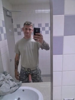 fagformen:  the smirk… he knows the fag he just texted this pic to will be there in 30 sec to suck him off…