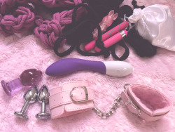 rnekitty:  toys!!! c:   Oh my god&hellip;I miss having this many toys! I must be too rough, my toys keep breaking. ;)