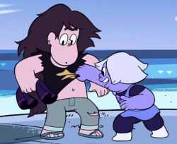 brittlegem:  Amethyst you curious little munchkin  Bellybuttons are probably fascinating to Gems since they don&rsquo;t have them.