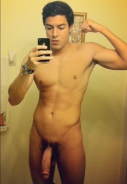 in-the-raw-men-selfies:  #NudeMaleSelfe #NakedMaleSelfie #Cock #Dick #MenExposed #NakedMen #NudeMen #Boner #Porn #MaleExhibitionist  #exposed-male-selfie.tumblr.com #AmateurPorn #MenExposed exposed-male-selfies.tumblr.com/archive