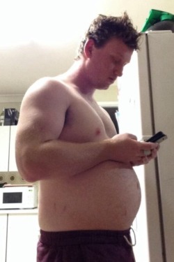 chunkyguys:  Chunky stud showing off his stomach and new stretch marks. (received permission to post) 