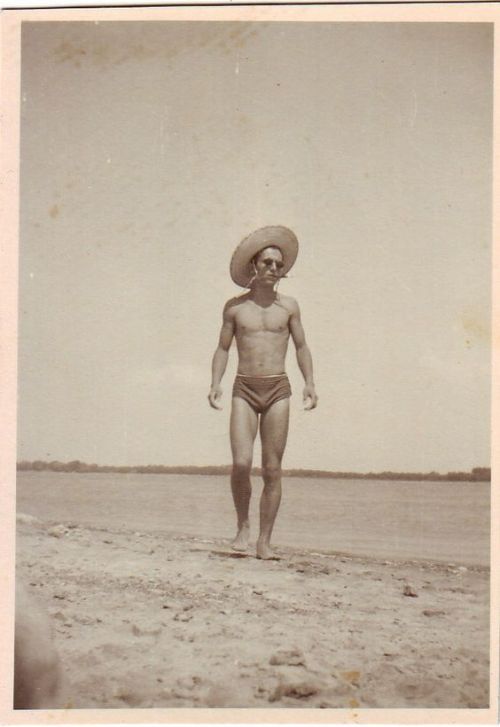 superadriana187:  an unknown young man on an unknown beach at an unknown time…. an enchanting mystery just pinged with the sad realisation he will have expired doubtless a while ago