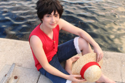 criedwolves:  a nice shot of my luffy cosplay from metrocon this year! i have a bunch of stuff to post still, including more luffy… i really need to update here more!