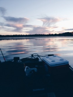 wolverxne:  Lake Fyans, Grampians - Australia | by: { Jason King } - Follow on Tumblr