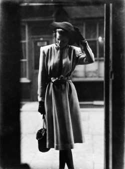 orplid:  Feminine Elegance ….. &lsquo;Fashion study in doorway&rsquo;, 1946 by Norman Parkinson 