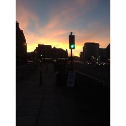waitingforthesummerrain:  The sky is on fire 🔥🌞 (at Dundee)