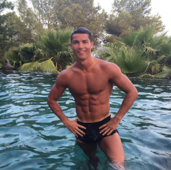 amazingmalenudity:  Cristiano Ronaldo 