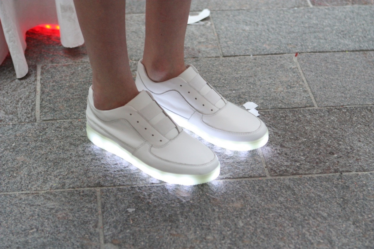 Robot light up shoes
