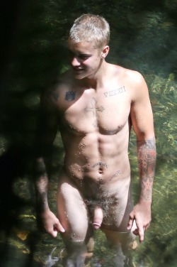 sexymalesdaily:  Justin Bieber Naked Uncensored