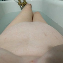 prexbely:  Enjoying the relaxing lavender bath bomb at 34 weeks pregnant now [F] 