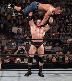 fishbulbsuplex:  Brock Lesnar vs. John Cena