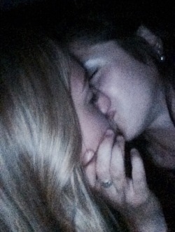 caddy-smashing:  i kissed a girl last night 