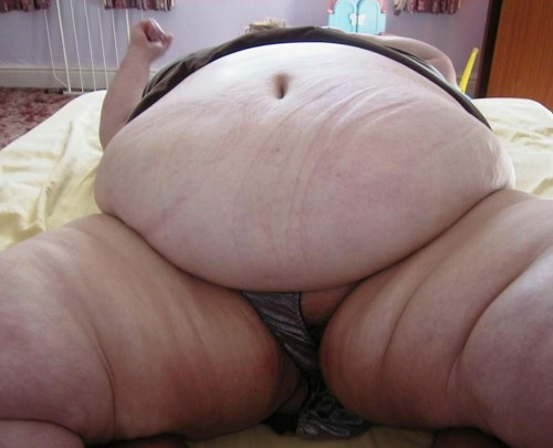 Ssbbw webcam belly tease