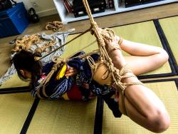 dirtyvonp:  Model : Aizen Kaguya Rope and Pics by me DirtyVonP 
