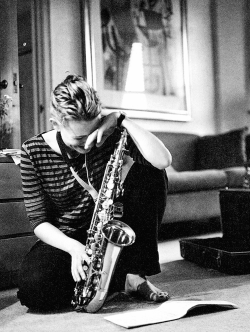 sydneyprosser:  Cate Blanchett playing her saxophone during a break in filming for “The Ideal Husband”.  Photographed by Peter Marlow. 