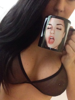 wineandlinez:  I want to stay in bed all day and drink hibiscus tea  hello sasha !