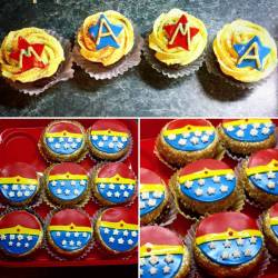 Mama&rsquo;s Wonder Woman Mother&rsquo;s Day cupcakes 😁