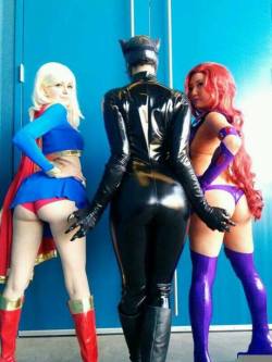 cosplay-booties:  super bootiful cosplay girls (via Tenleid Cosplay) 