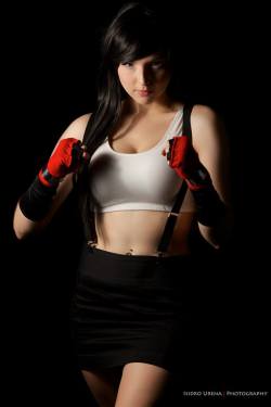 h0melessjedi:  cosplay-paradise:  Tifa (Final Fantasy), Cosplay by: Tracy Collinscosplayparadise.net   