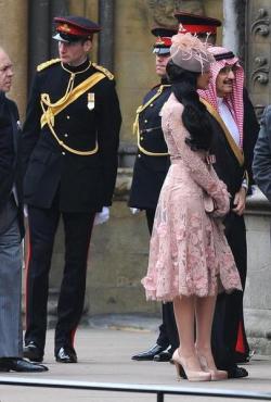 sexigapolitiker:  Saudi princess Ameerah wearing stiletto heels and nude tights at some British royal wedding. 