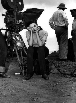 hennyproud:  Gene Tierney on the set of Leave Her to Heaven, c. 1945 