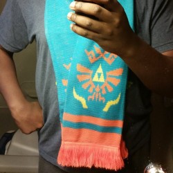 My new scarf came in today. It&rsquo;s nice and warm.  #hyrulewarriors #thelegendofzelda #levelupstudios