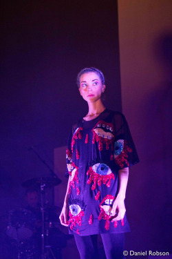eleonora-goescrazy:  St. Vincent live at The Sage Gateshead 27/08/2014. pt.2 by: Daniel Robson 