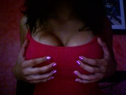 katyshina:  Massive cleavage within attractive clothing http://is.gd/QCo1BoB70SdFhGg 