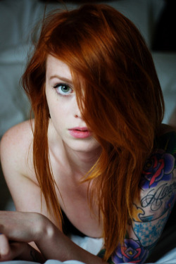 angelsandfreckles221:  jaymeforever:  Lass Suicide    Awesomely cute Scot! x