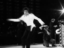 ashbeebashh:  lordflacko91:  datyger927:  girltheresnothininyoureyes:  that spin is my fucking life!  The Spin of LIFE   The Master of All Masters of Dancing  KING! R.I.P MJ 